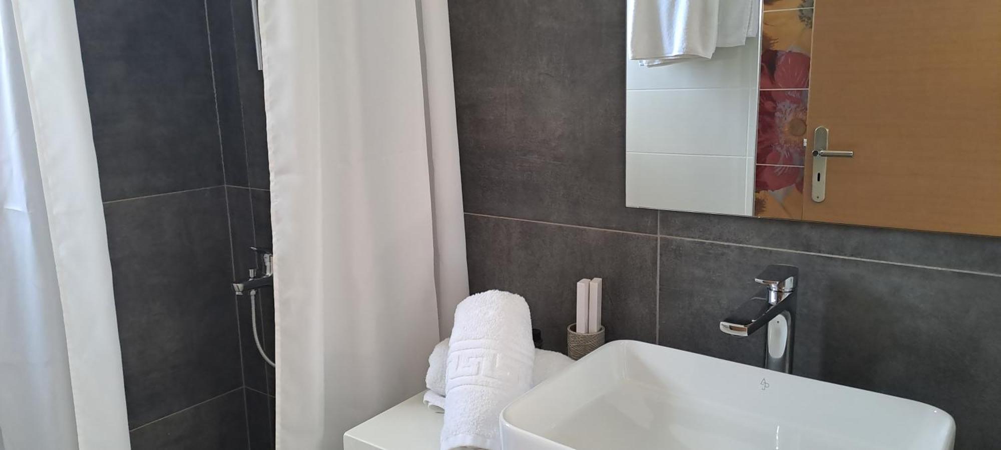 פליאוחורה Viena Rooms & Apartments מראה חיצוני תמונה